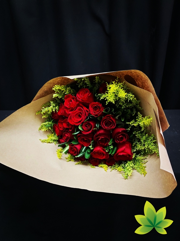 ▷ Ramo de 24 rosas rojas - Florería 